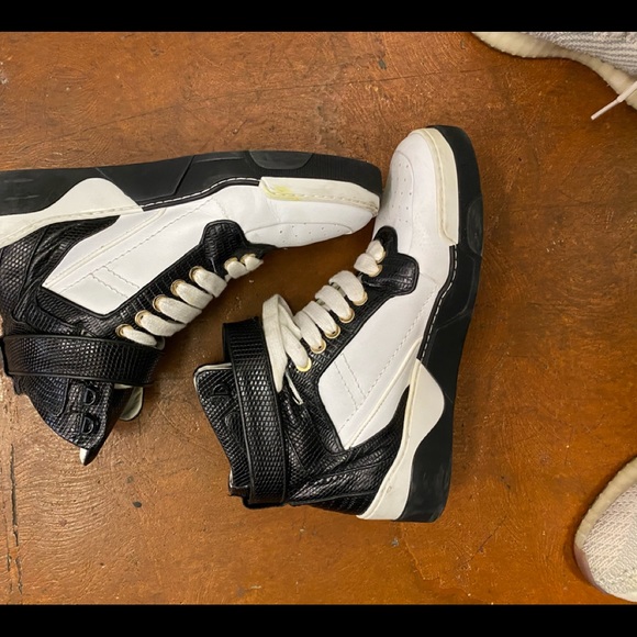Givenchy Contrast High Top Sneaker - Picture 2 of 7